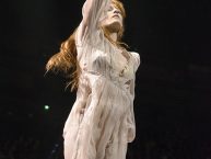 FlorenceAndTheMachine_LanxessArena_2019_by_RUNE_FLEITER_047