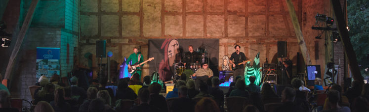 Endlich wieder ein Konzert - Kapelle Petra bei Kultur auf dem Hof in Bielefeld