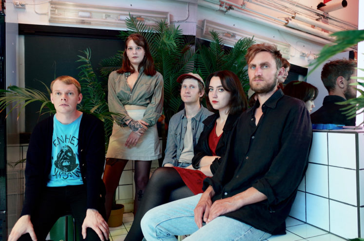 Quick Look: Makthaverskan - För Allting