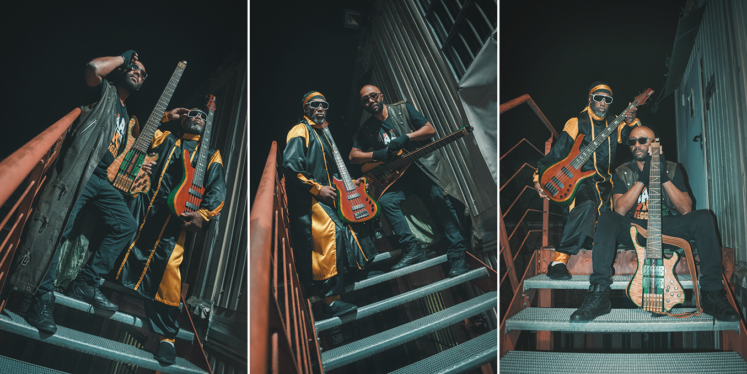 Fotoshooting mit Amlak 'Am-BASS-Ador' Tafari (Steel Pulse) und Michael 'Megahbass' Fletcher (Alborosie) - Motiv 1, die Treppe